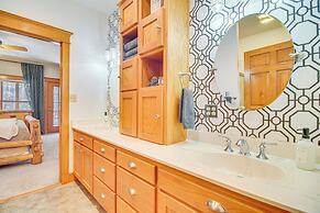 Charming Family Cabin w/ Fire Pits in Clarksville