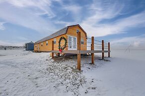 Near Hunting: Cozy Cabin w/ Deck in Grass Range!