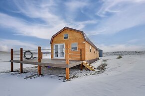 Near Hunting: Cozy Cabin w/ Deck in Grass Range!