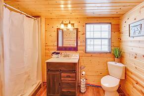 Near Hunting: Cozy Cabin w/ Deck in Grass Range!