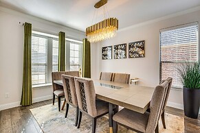 6 Mi to Lake Lewisville: Chic Retreat in Frisco!
