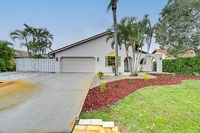 4 Mi to Ocean: Bonita Springs Oasis w/ Heated Pool