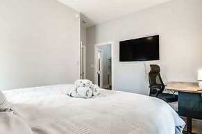 1 Mi to Dtwn: Home w/ Backyard in Raleigh!