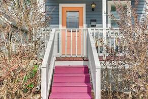 1 Mi to Dtwn: Home w/ Backyard in Raleigh!