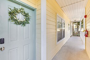 Community Outdoor Pool: Miramar Beach Condo!