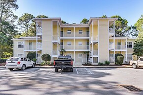 Community Outdoor Pool: Miramar Beach Condo!