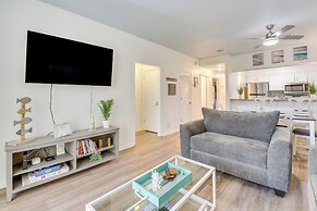 Community Outdoor Pool: Miramar Beach Condo!