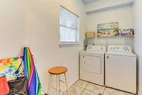 Community Outdoor Pool: Miramar Beach Condo!