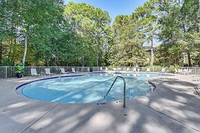 Community Outdoor Pool: Miramar Beach Condo!