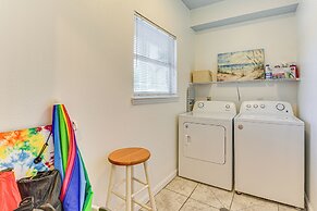 Community Outdoor Pool: Miramar Beach Condo!