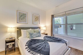 Community Outdoor Pool: Miramar Beach Condo!