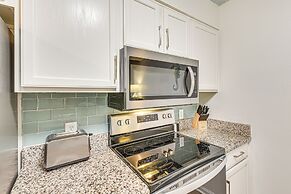 Community Outdoor Pool: Miramar Beach Condo!