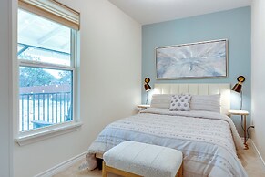 2 Mi to Canyon Lake: Cottage w/ Fire Pit & Grill