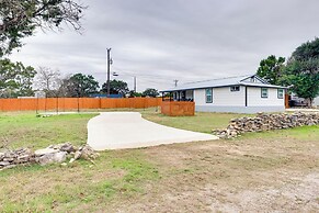 2 Mi to Canyon Lake: Cottage w/ Fire Pit & Grill