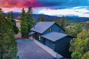 Sierra Blanca Views: New-build Cabin in Ruidoso