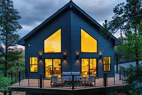 Sierra Blanca Views: New-build Cabin in Ruidoso