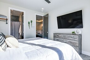 Private Patio & Hot Tub: Luxe Hurricane Townhome