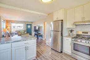 Walk to Parks + Bunzel's Market: Milwaukee Home!