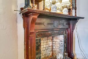 Steps to Inkwell Beach: Victorian Home!