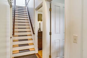 Steps to Inkwell Beach: Victorian Home!