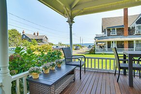 Steps to Inkwell Beach: Victorian Home!