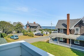 Steps to Inkwell Beach: Victorian Home!