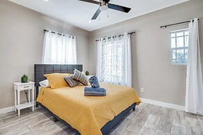 7 Mi to Downtown: East Los Angeles Apartment