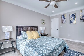 7 Mi to Downtown: East Los Angeles Apartment