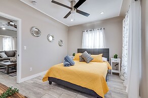 7 Mi to Downtown: East Los Angeles Apartment