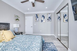 7 Mi to Downtown: East Los Angeles Apartment