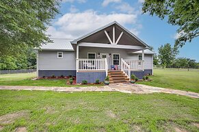 < 1 Mi to Lake Fork: Appy Haven in Yantis