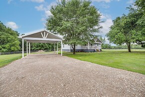 < 1 Mi to Lake Fork: Appy Haven in Yantis