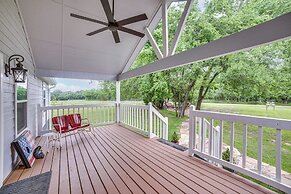 < 1 Mi to Lake Fork: Appy Haven in Yantis