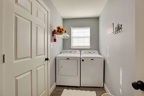 < 1 Mi to Lake Fork: Appy Haven in Yantis