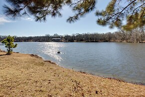 < 1 Mi to Lake Fork: Appy Haven in Yantis