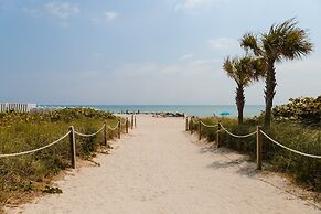 FOUND Hotel Miami Beach