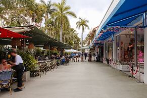 FOUND Hotel Miami Beach