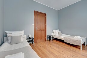 City Center Art House by Downtown Apartments