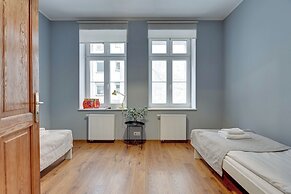 City Center Art House by Downtown Apartments