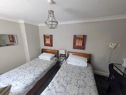 The Godalming Hotel