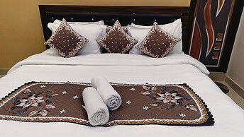 Lill sparrow by The Verdant Escapes