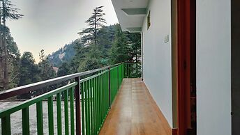 Lill sparrow by The Verdant Escapes