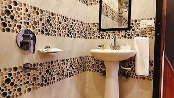 Lill sparrow by The Verdant Escapes