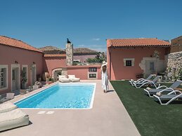 Arhontiko Arhanes Suites