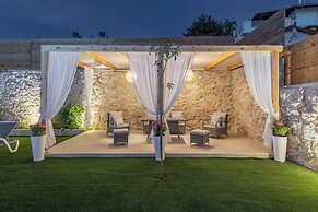 Arhontiko Arhanes Suites