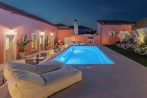 Arhontiko Arhanes Suites