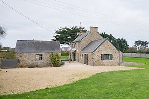 Pretty Stone House Near the Beach