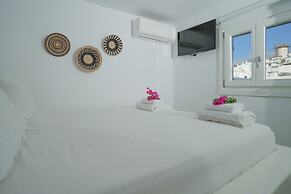 Mykonos 22 Superb Town Penthouse With Jacuzzi Spa