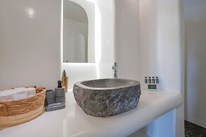 Mykonos 22 Superb Town Penthouse With Jacuzzi Spa
