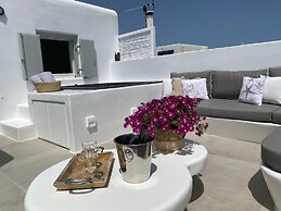 Mykonos 22 Superb Town Penthouse With Jacuzzi Spa